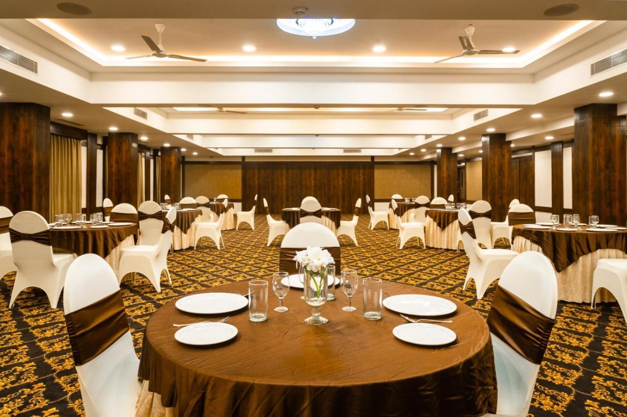 The King'S Meadows Hotel Golhalli Exterior photo