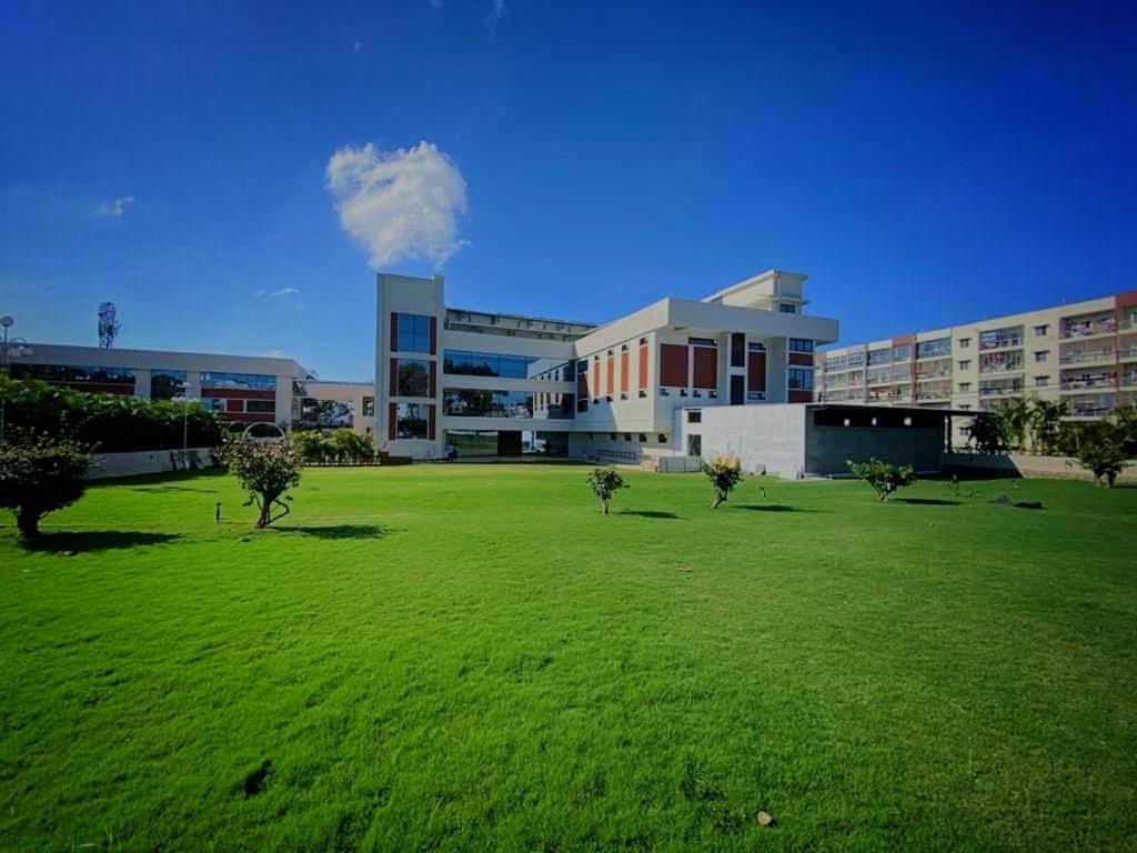 The King'S Meadows Hotel Golhalli Exterior photo