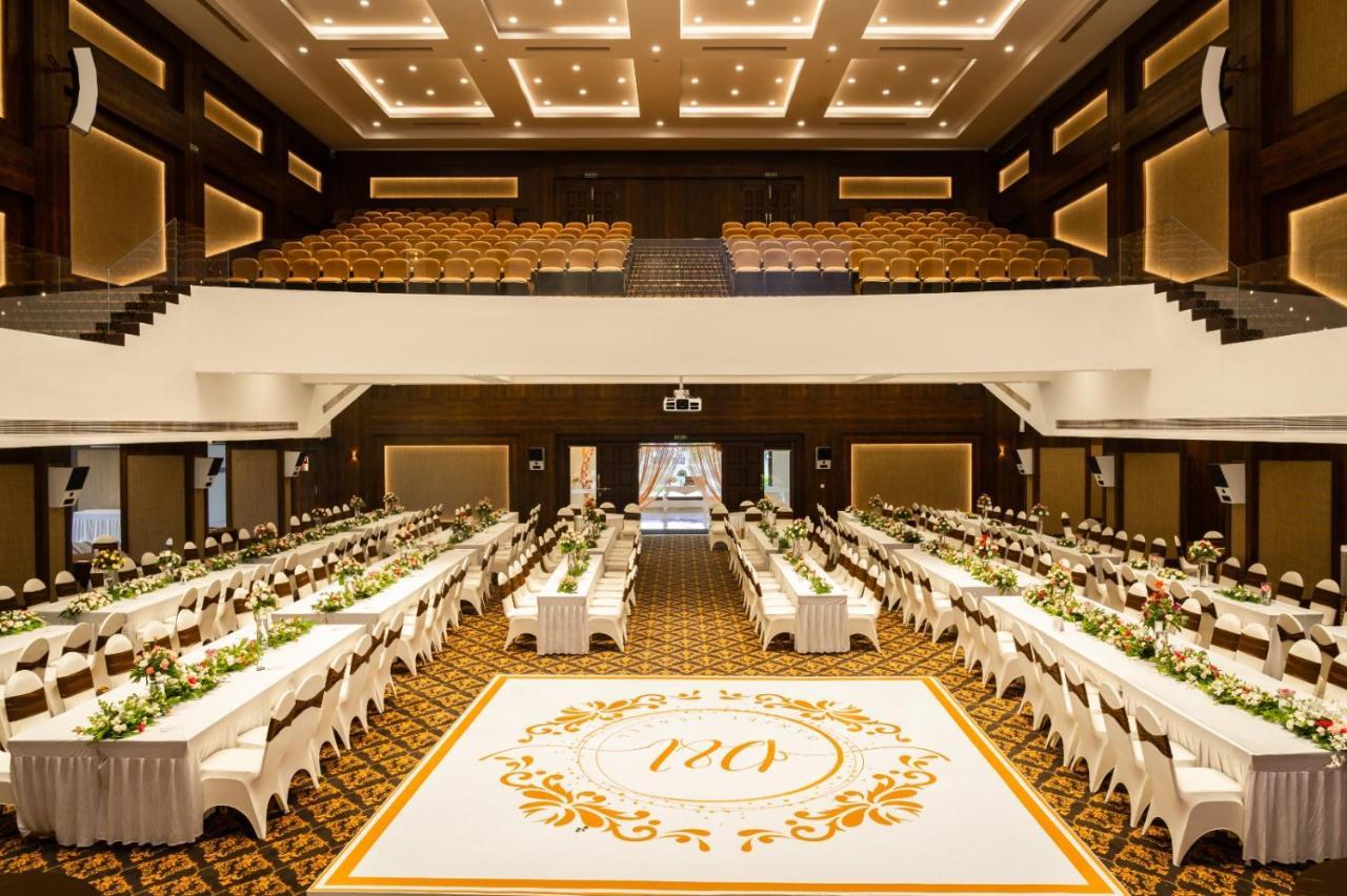 The King'S Meadows Hotel Golhalli Exterior photo