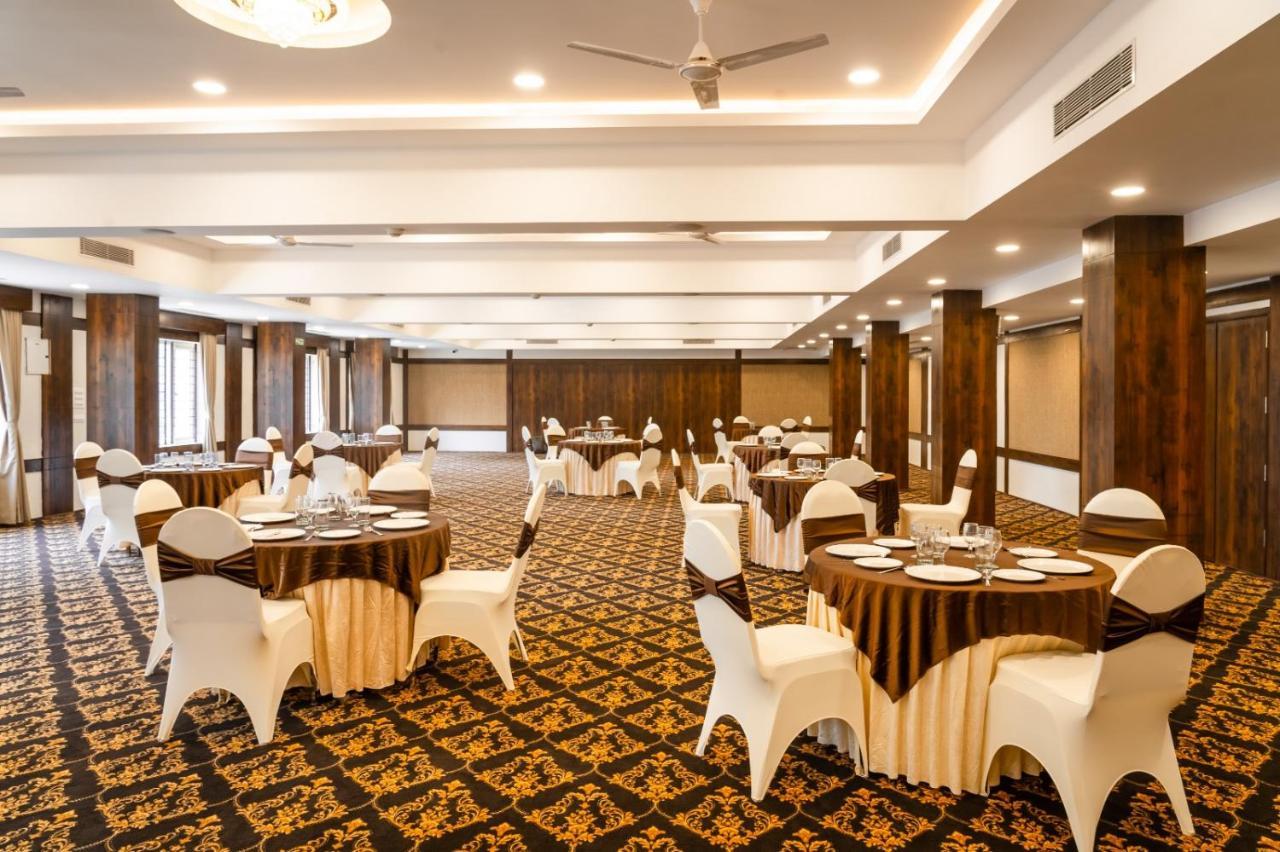 The King'S Meadows Hotel Golhalli Exterior photo