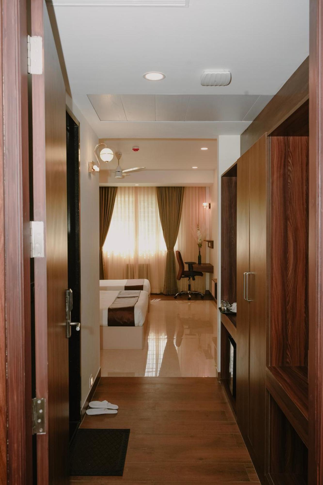 The King'S Meadows Hotel Golhalli Exterior photo