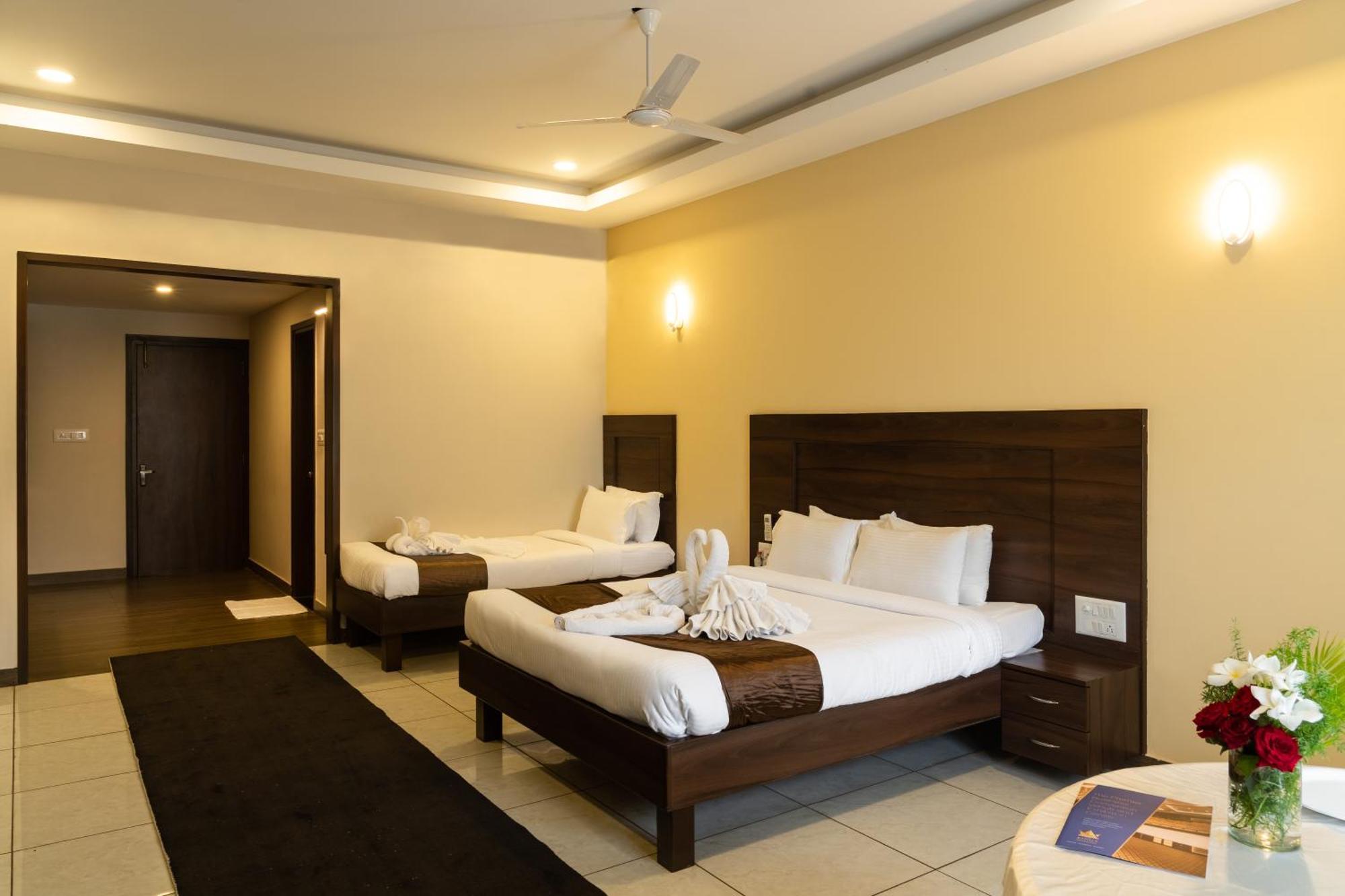 The King'S Meadows Hotel Golhalli Exterior photo