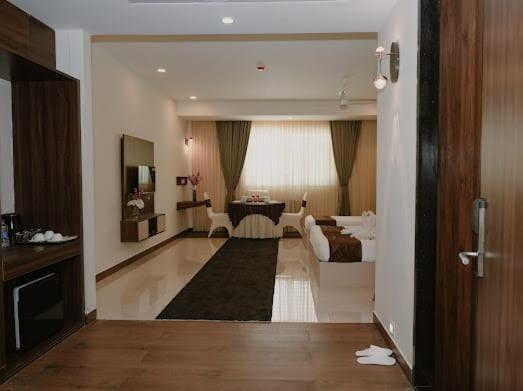 The King'S Meadows Hotel Golhalli Exterior photo